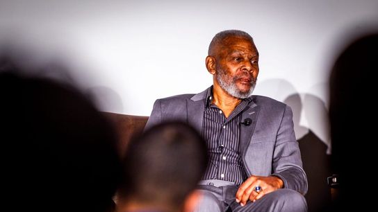 Marlin Briscoe, pro football's first Black starting QB, dies at 76 (NFL)