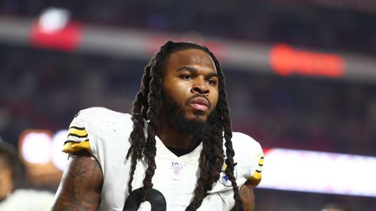 Broncos agree to terms with LB Barron (NFL)