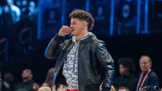 Chiefs' Mahomes becomes part owner of MLB's Royals (NFL)