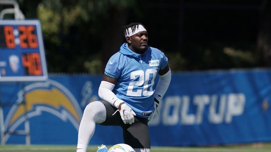 Reports: Chargers trade DB King to Titans (NFL)