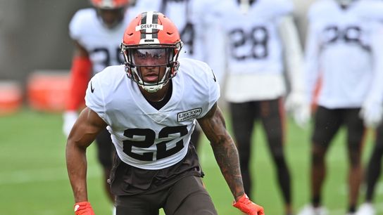 Browns rookie Delpit carted off field (NFL)