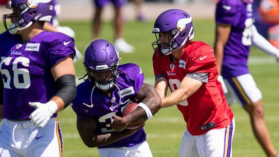 RB Cook, Vikings agree to extension worth reported $63M (NFL)
