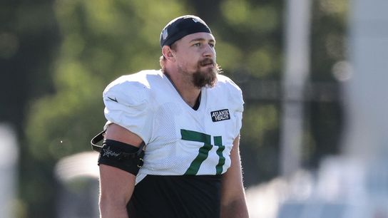 Reports: Jets OL Alex Lewis retires suddenly (NFL)