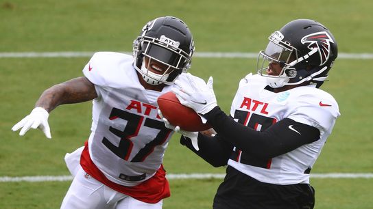 Falcons put starting CB Dennard (hamstring) on IR (NFL)