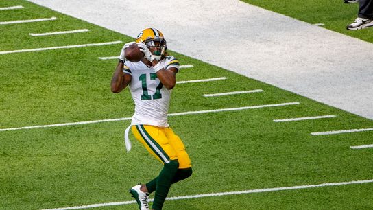 Packers WR Adams, Patriots RB Michel out Monday (NFL)