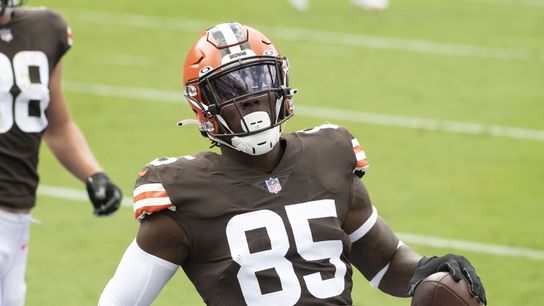 Browns TE Njoku activated from injured reserve (NFL)