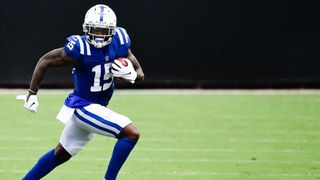 Colts WR Campbell carted off field vs. Vikings (NFL)