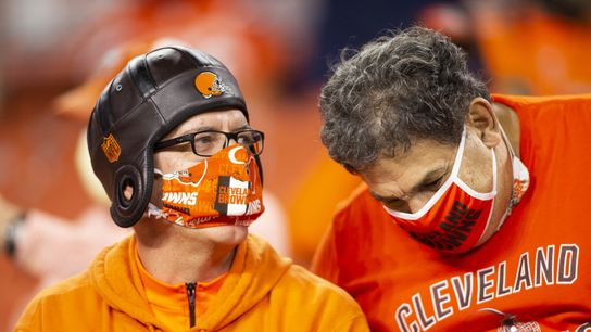 Browns close facility, delay flight after positive test (NFL)