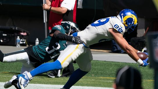 Goff, Higbee team up as Rams defeat Eagles (NFL)