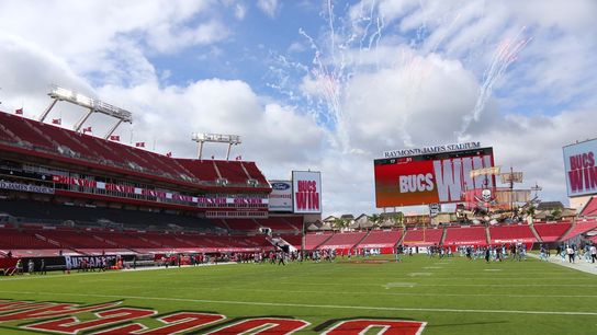 Bucs plan to admit more fans after governor's order (NFL)