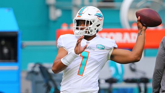 Flores: Dolphins not rushing Tua this season (NFL)