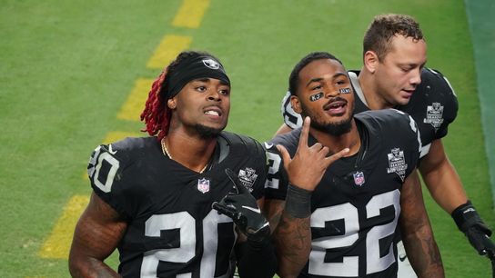 Report: Arnette reinjures thumb, could miss 6 weeks (NFL)