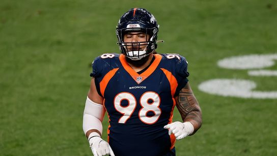 Broncos sign DL Purcell to three-year extension (NFL)