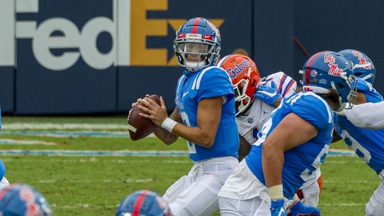 Arkansas braces for hard-charging Ole Miss (College Football)
