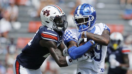 Nix fires three TDs as No. 8 Auburn downs No. 23 Kentucky (College Football)