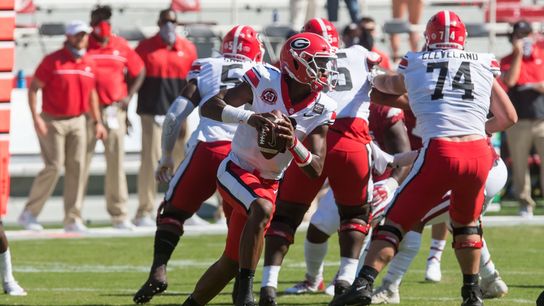 Bulldogs dominate second half, win at Arkansas (College Football)
