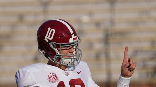 Alabama takes over No. 1 spot in Top 25 poll (College Football)