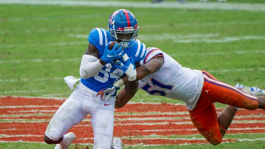 Kentucky, Ole Miss bid to rebound at other's expense (College Football)