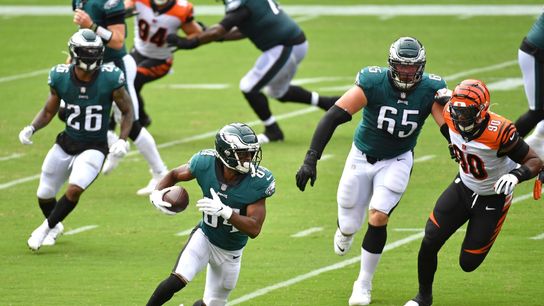 Eagles’ Ward only WR healthy enough to practice (NFL)