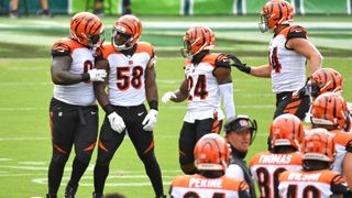 Bengals DT Reader (knee) carted off vs. Ravens (NFL)