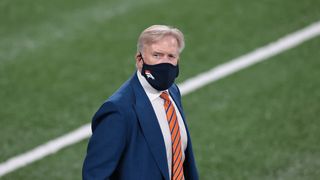 Elway stepping down as Broncos' general manager (NFL)