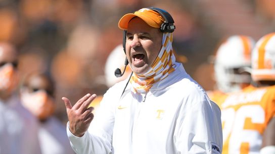 Reports: SEC fines three programs for mask failures (College Football)