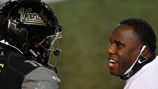 Vanderbilt women's soccer player 'an option' at kicker (College Football)