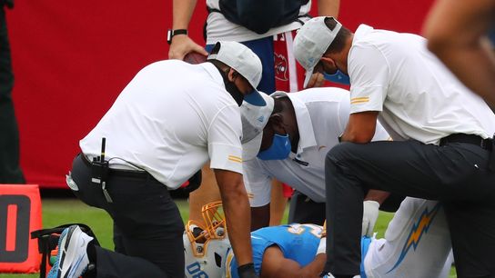 Report: Chargers RB Ekeler to miss 4-6 weeks (NFL)