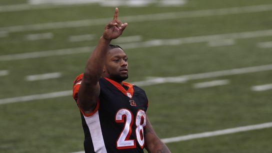Bengals place RB Mixon (foot) on injured reserve (NFL)