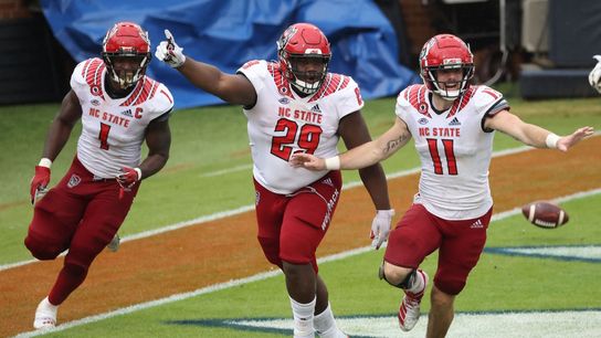 Kentucky takes on sizzling NC State in Gator Bowl (College Football)