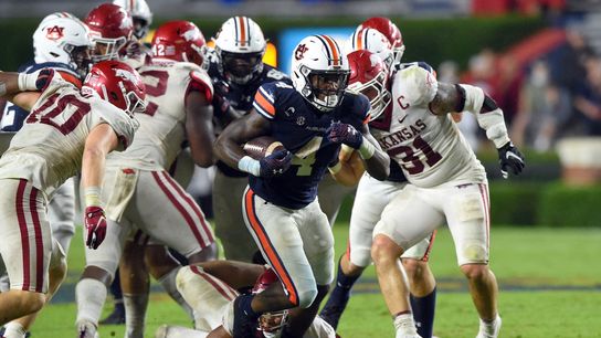 No. 15 Auburn seeks offensive surge against South Carolina (College Football)