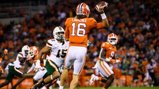 Reports: Miami DE Phillips to enter NFL draft (College Football)
