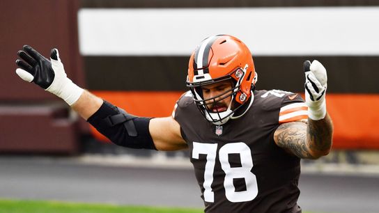 Browns place RT Jack Conklin (elbow) on IR (NFL)