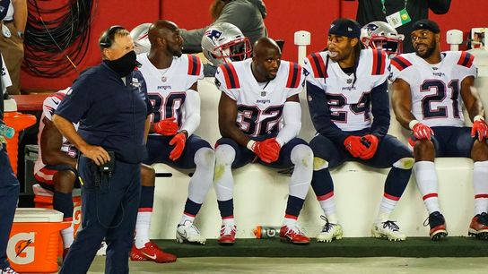 Report: Patriots back at facility after positive test Friday (NFL)