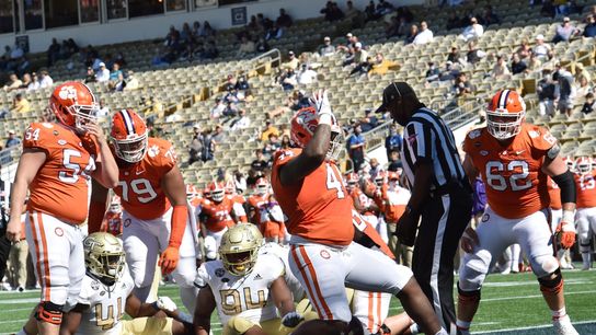 Lawrence leads No. 1 Clemson's 73-7 rout of Georgia Tech (College Football)