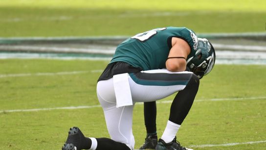 Report: Eagles TE Ertz (ankle) out 4-6 weeks (NFL)