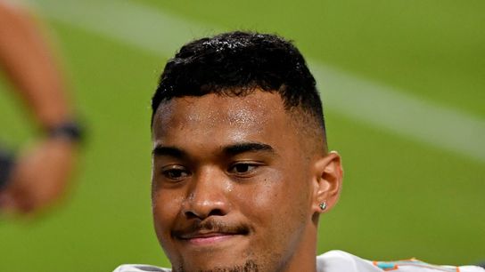 Report: Dolphins auditioning Tagovailoa with eye toward '21 draft (NFL)