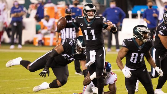 Eagles rally past Giants, move atop woeful NFC East (NFL)