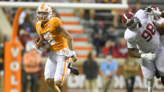 Ex-starting QB Brian Maurer is leaving Tennessee (College Football)