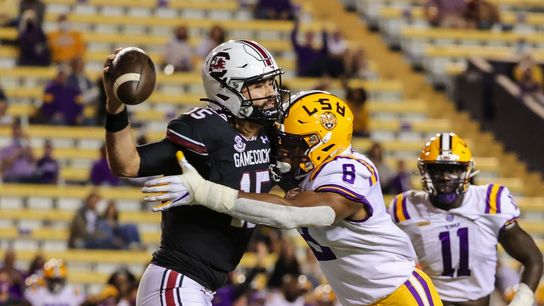 Freshman QB leads LSU to blowout over South Carolina (College Football)
