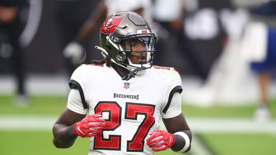 Bucs RB Jones rushes for 98-yard touchdown (NFL)