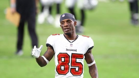 Bucs place WRs Mickens, Grayson on COVID-19 list (NFL)