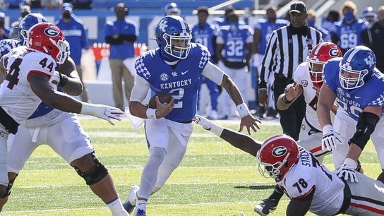 No. 5 Georgia uses White TD to top Kentucky (College Football)