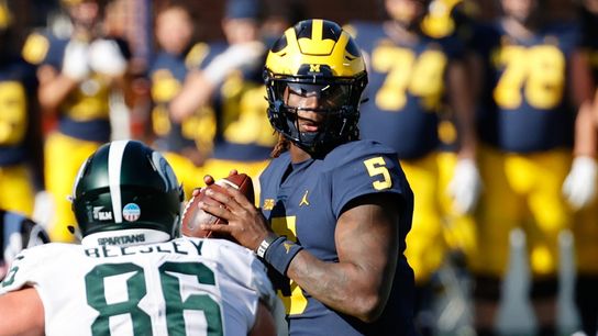 Michigan State upsets No. 13 Michigan for Tucker's first win (College Football)
