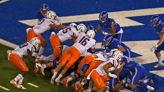 Boise State QB Sears leaves game with injury (College Football)