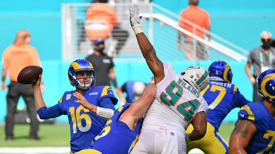 Tagovailoa wins first NFL start as Dolphins down Rams (NFL)