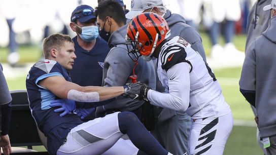 Titans put WR Humphries (concussion) on IR (NFL)