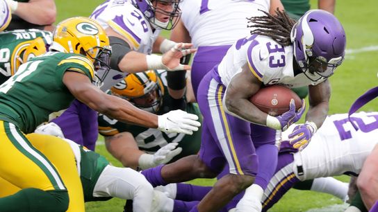 Cook carries Vikings to victory in Green Bay (NFL)