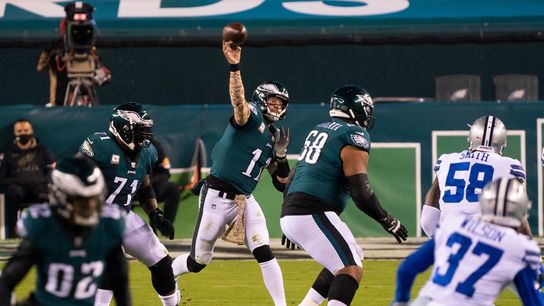 Wentz throws for 2 TDs as Eagles beat Cowboys (NFL)