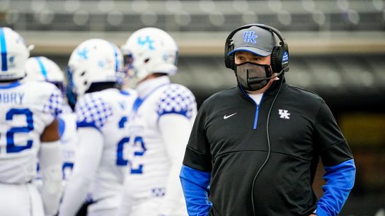 Kentucky fires offensive coordinator, QB coach (College Football)